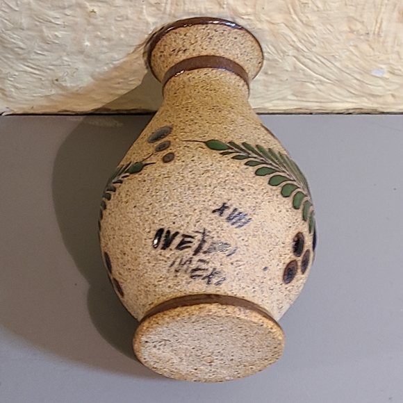 Mexican Hand Painted Vase - Picture 5 of 8